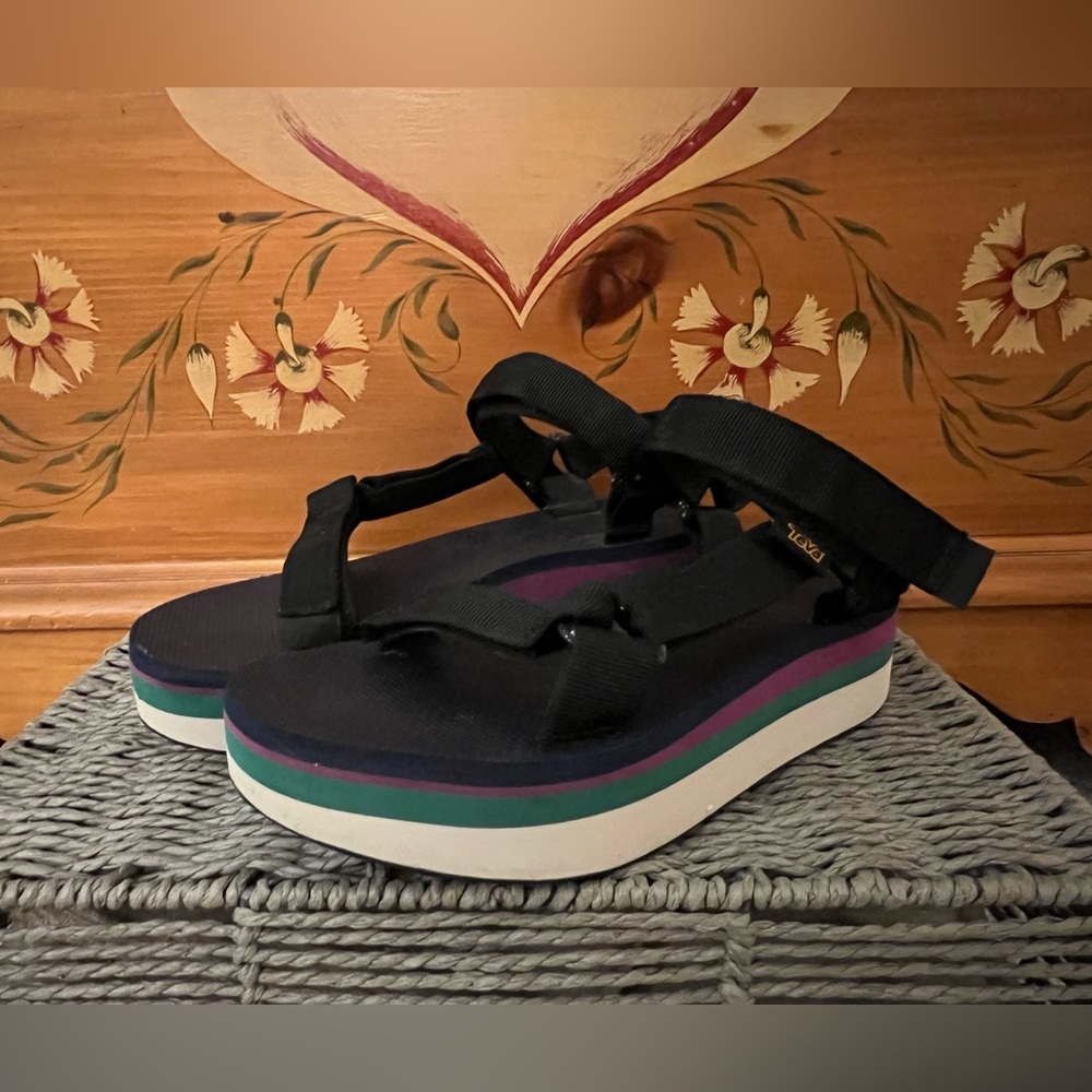 Woman’s Teva sandals. Worn twice. Size 7.
